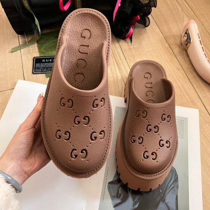 GUCCI slippers