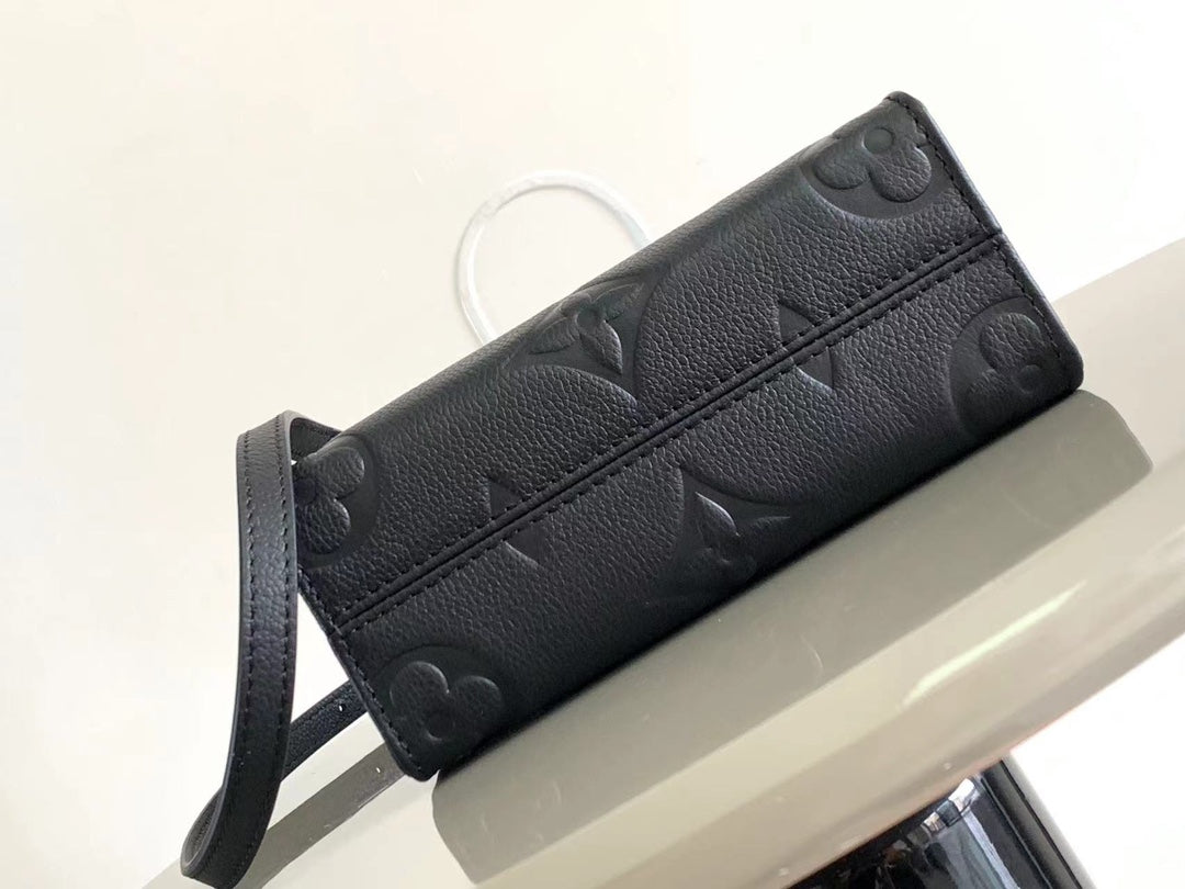 ONTHEGO PM 25 BLACK MONOGRAM EMPREINTE GIANT CANVAS