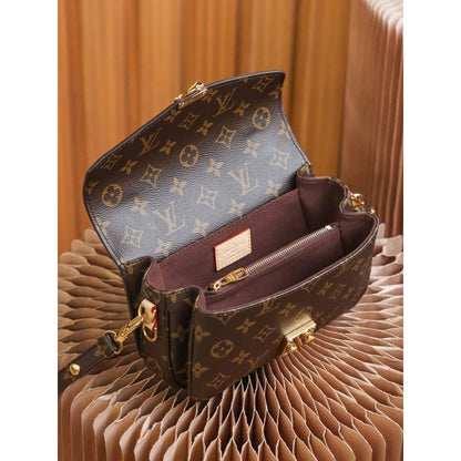 Louis Vuitton 𝐋𝐎𝐎𝐏 𝐇𝐎𝐁𝐎 catwalk style mini postman - Rachellebags