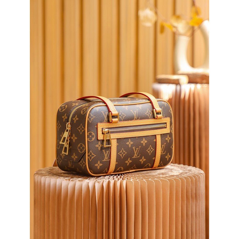 Louis Vuitton 𝐂𝐈𝐓𝐄 new middle-aged - Rachellebags