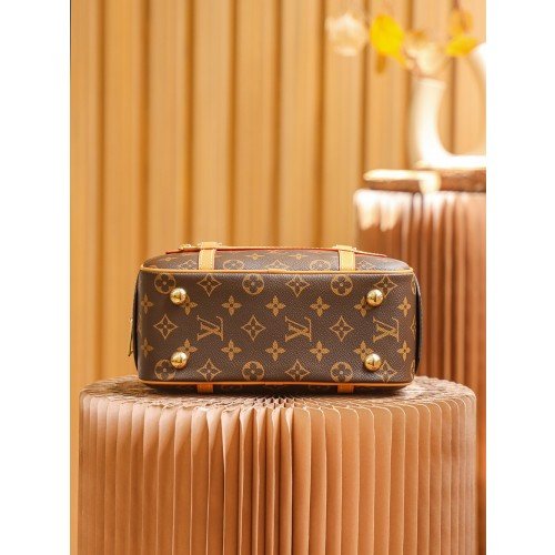 Louis Vuitton 𝐂𝐈𝐓𝐄 new middle-aged - Rachellebags