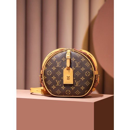 Louis Vuitton 𝐁𝐎𝐈𝐓𝐄 𝐂𝐇𝐀𝐏𝐄𝐀𝐔 𝐒𝐎𝐔𝐏𝐋𝐄 new version big soft cake - Rachellebags