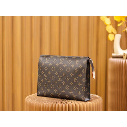 Louis Vuitton ➋➏ toiletry bag - Rachellebags