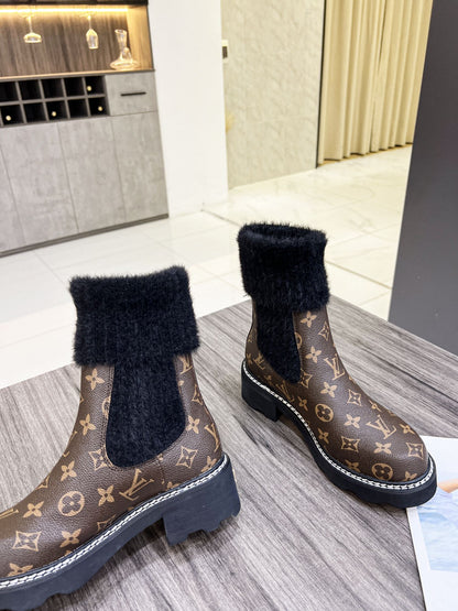 LV ANKLE BOOTS - Rachellebags