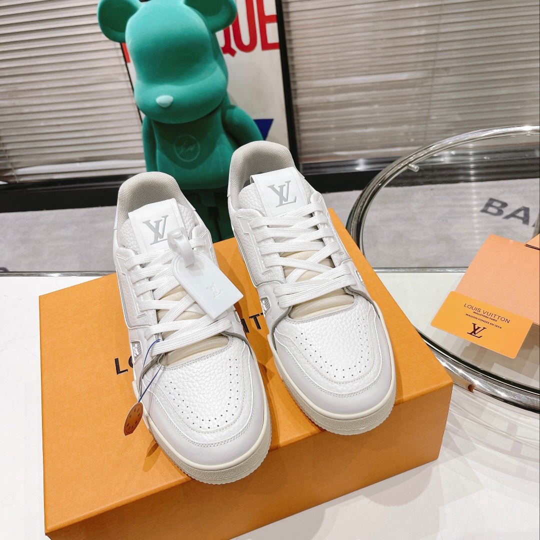 LV SNEAKERS - Rachellebags