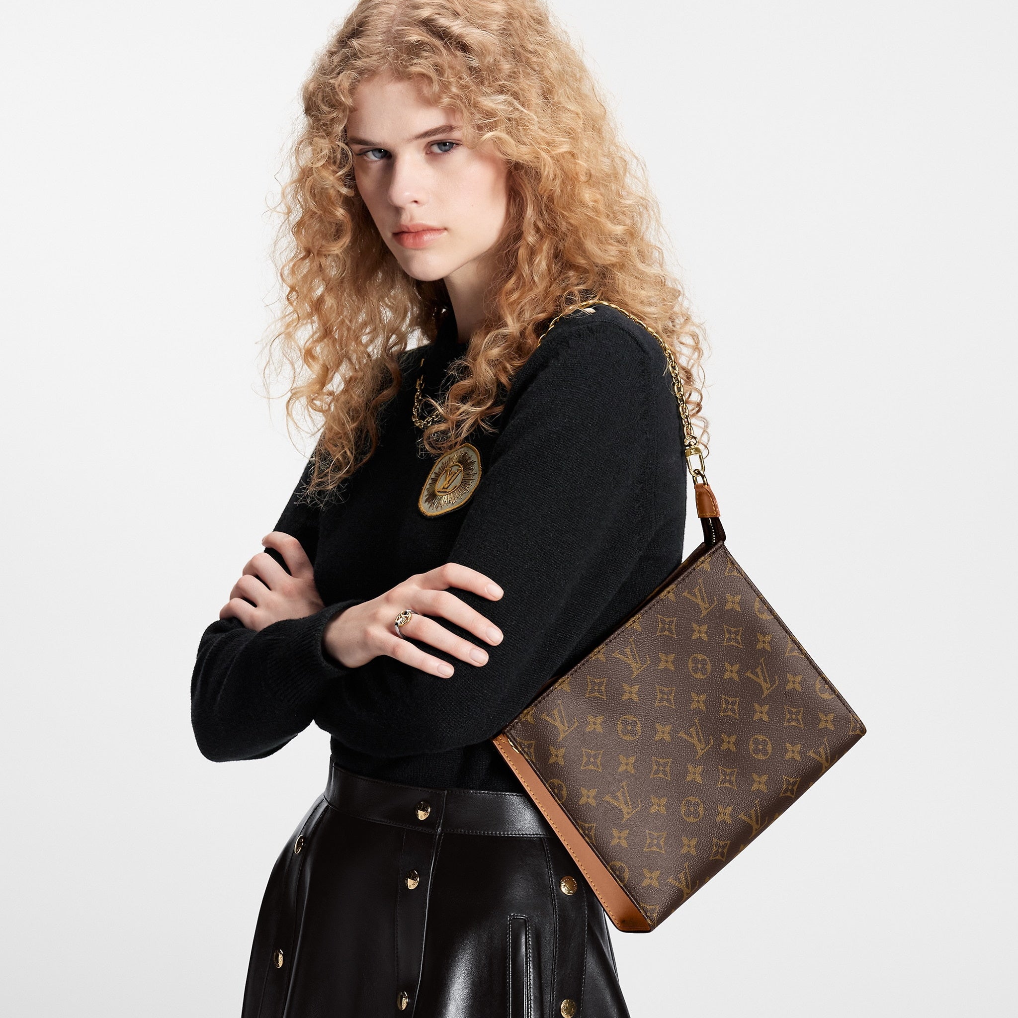 LV TOILETRY POUCH ON CHAIN – Rachellebags