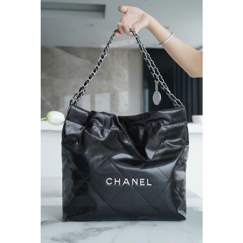 𝗖𝗛𝗔𝗡𝗘𝗟✦ 𝟐𝟐𝗣 Spring/Summer New 𝟐𝟐 Handbag Small Black Silver Buckle - Rachellebags