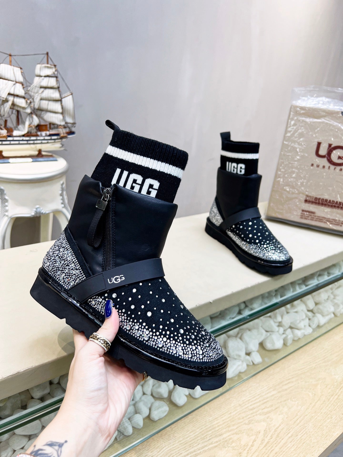 UGG SHOES - Rachellebags